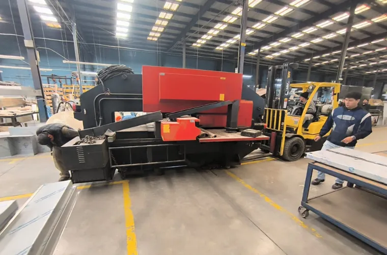 Reubicacion de maquinaria industrial